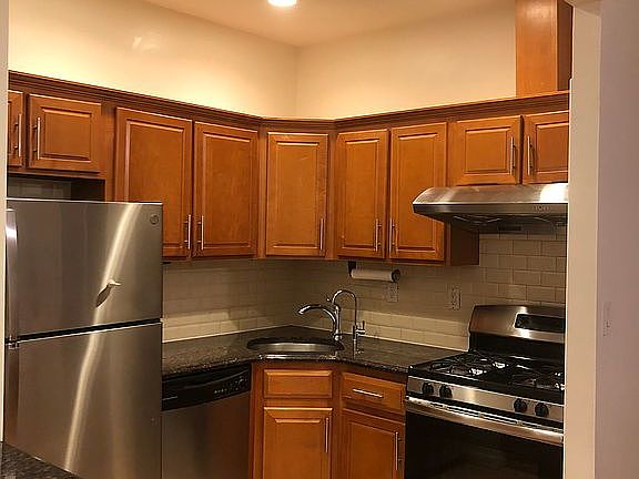 2nd image of 60 Bay 32 St #1E