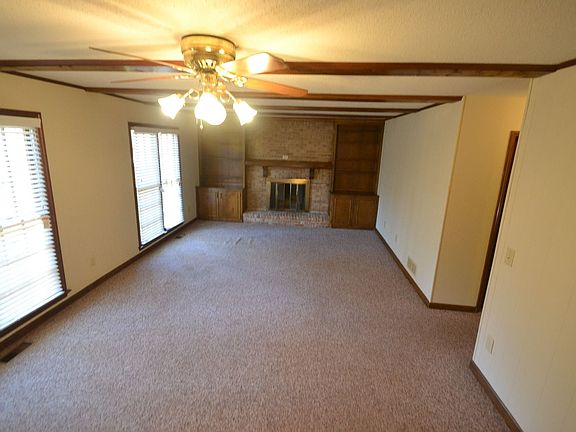 2nd image of 760 Queen Ann Ct