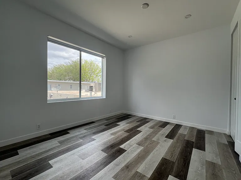 1818 SW 22nd Ave #11 — Photo 11