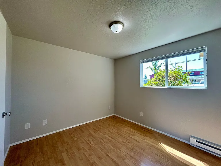 1422 Chestnut St. - 8 Unit — Photo 6