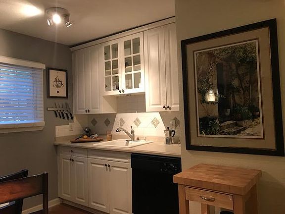 Kitchen partial view.