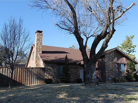 2nd image of 713 Mockingbird Dr