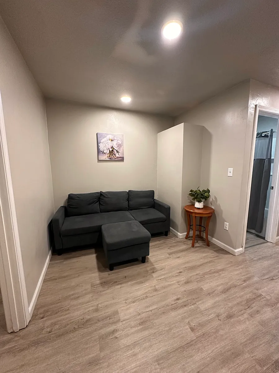 Building Photo - 2709 Lakeview Rd #146