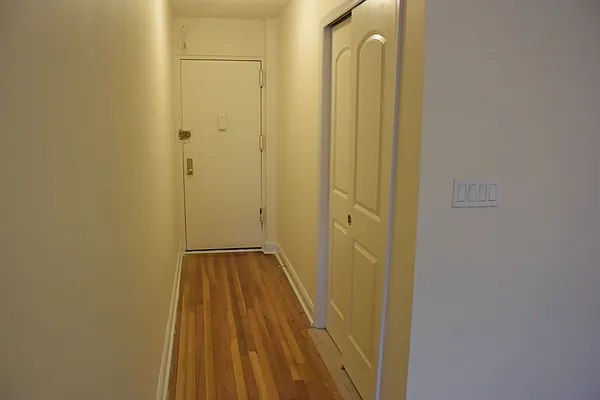 Sold by WRL Realty, LLC | media 28