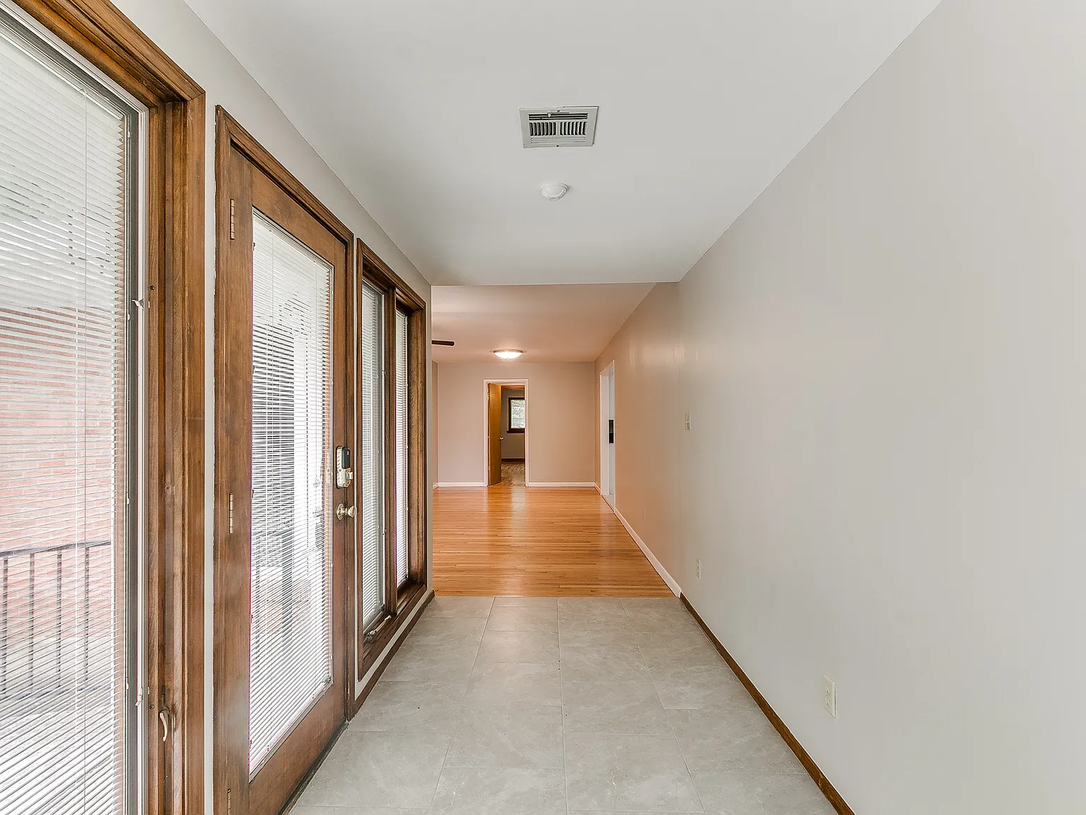 4 bed, 1882 sqft, $2,100 — Photo 4