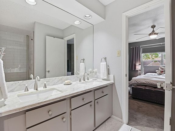 5th image of 1011 Fountain View Dr