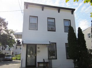 90 Glen St, Brooklyn, NY 11208