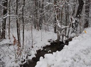 4 Number 6 Rd, Leverett, MA 01054