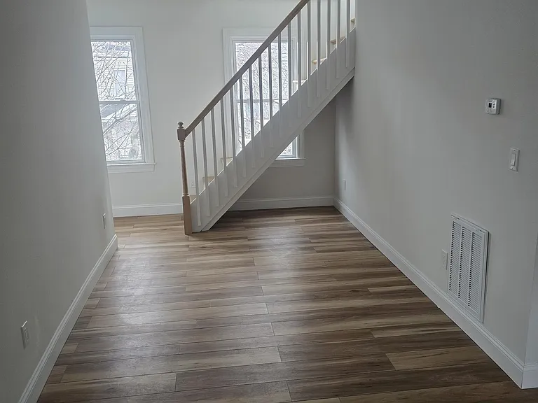 530 Jane St #2B — Photo 7