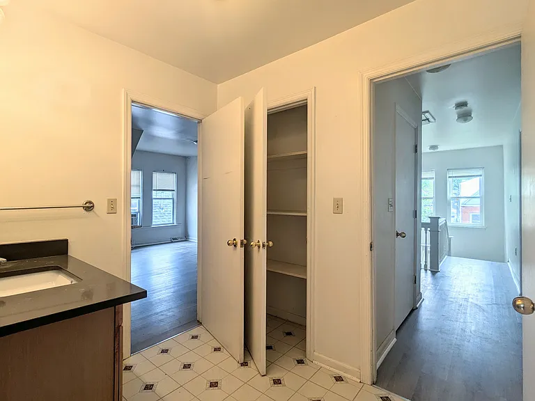 5552 Black St #2 — Photo 23