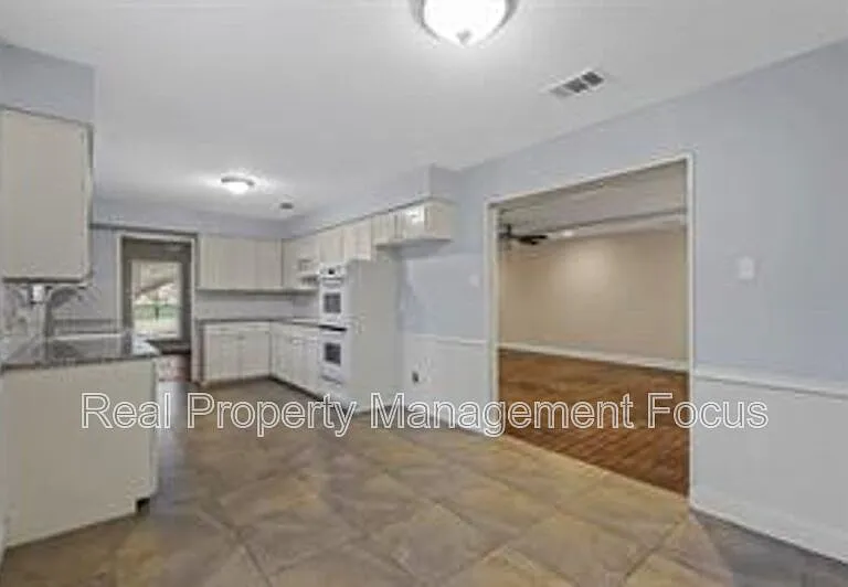 14722 Overview Dr — Photo 16