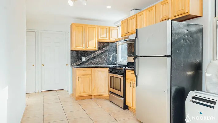 Rented by Nooklyn NYC LLC | media 22