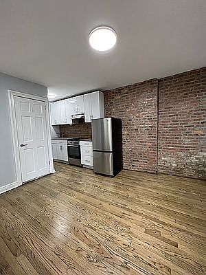 2nd image of 19 Herkimer St APT 2