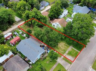 111 6th Ave N, Texas City, TX 77590