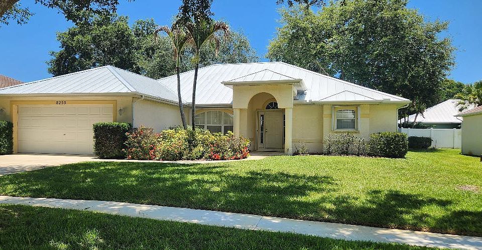 1st image of 8253 Sand Pine Circle