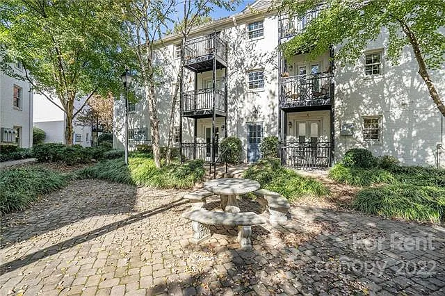 4917 Park Rd #B — Photo 1