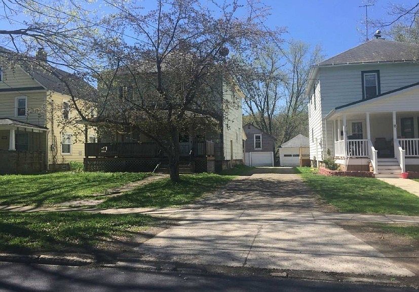 2nd image of 17 Maple Ave