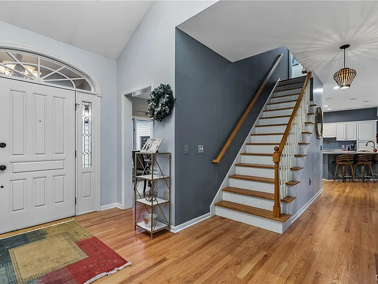 4892 Macgregor Ln — Photo 4