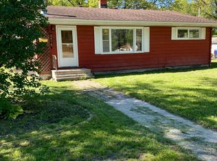 2414 10th St N, Fargo, ND 58102
