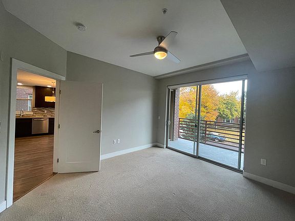 4th image of 1855 Gaylord St #1B-1Ba-818Sqft