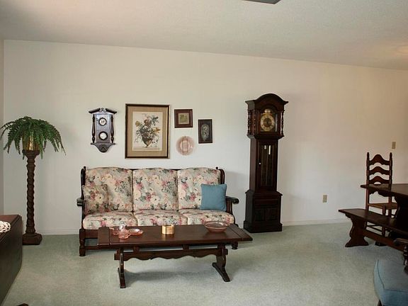 4th image of 2191 Christine Dr