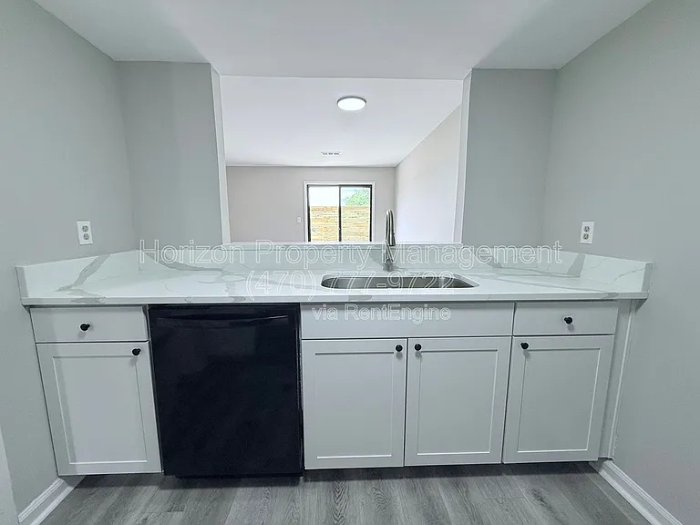 3730 Old Flowery Branch Rd #J5 — Photo 4
