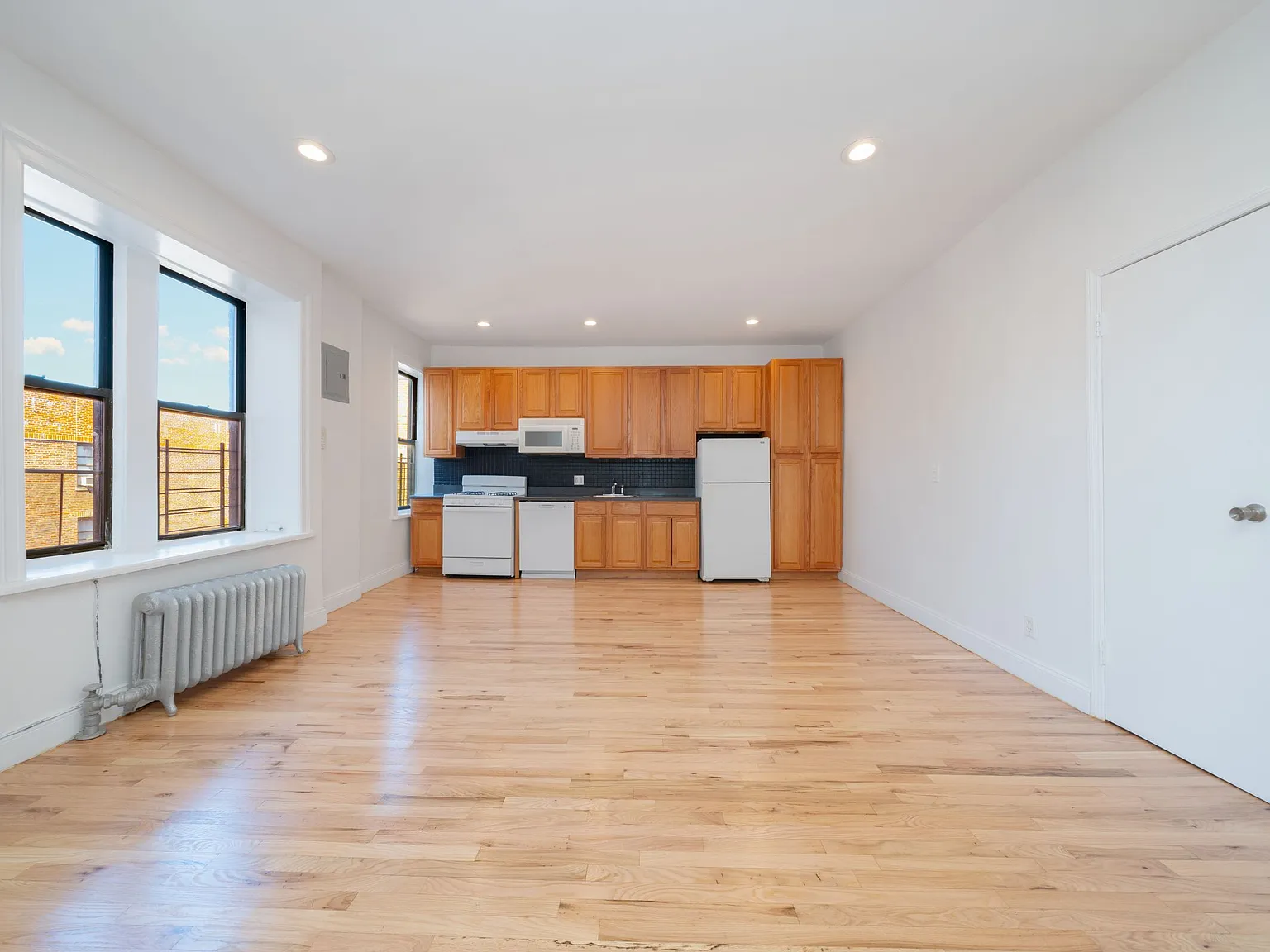 20 Sickles Street — Photo 2