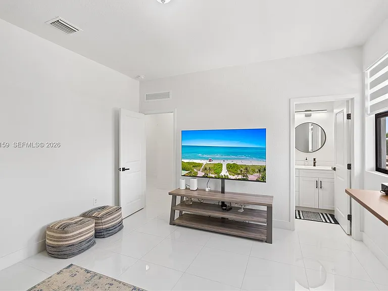 14747 SW 38th Ter — Photo 33