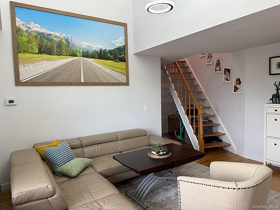 5th image of 400 Mount Pleasant Ave APT 3C