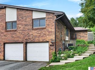 4607 Grassridge Rd, Lincoln, NE 68512