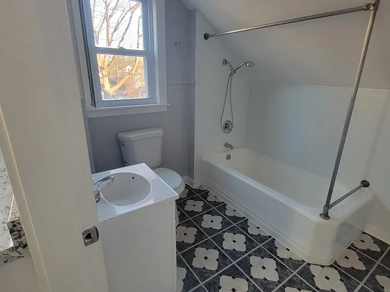 44 Winter St #2 — Photo 6