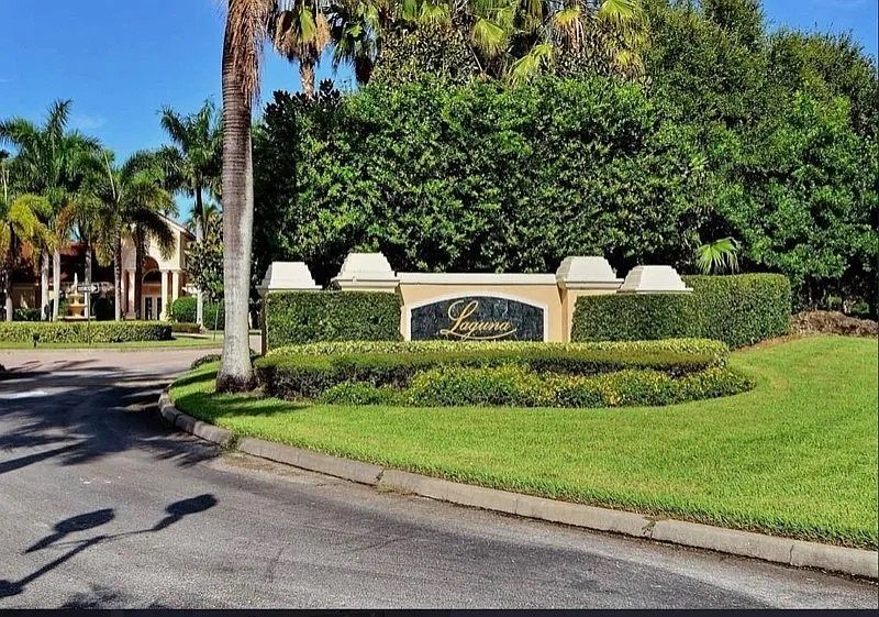 Resort style living at Laguna of Vero Beach