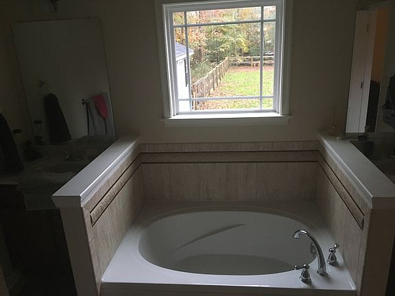 5th image of 6025 Antler Hill Ct