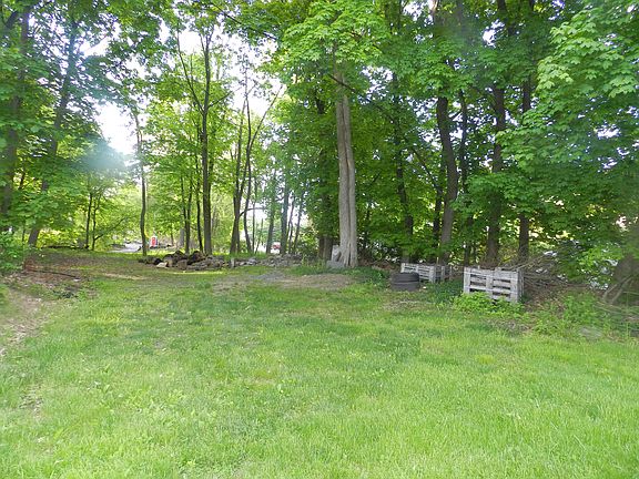2nd image of 587 Madison Ct