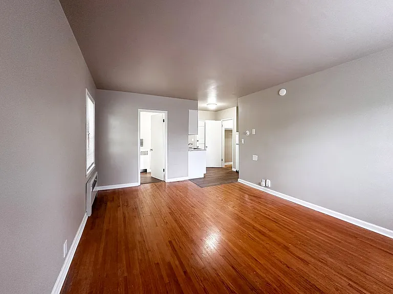 1218 S. Madison St — Photo 4