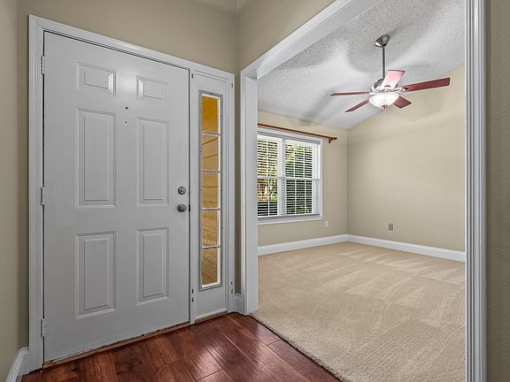 5th image of 163 Sugar Plum Dr