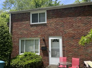 202 Lynnwood Dr, Pittsburgh, PA