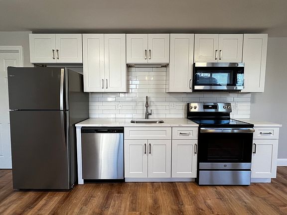 3rd image of 36 Oak Ave #38-1