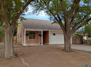 3209 Chiquita Ln, Roswell, NM 88201