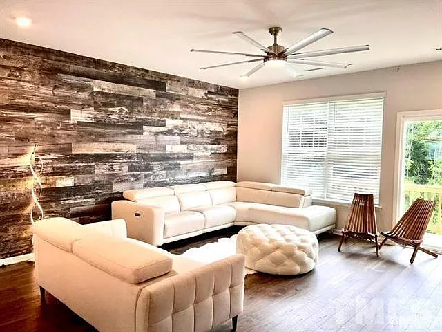 1251 Commack Dr — Photo 33