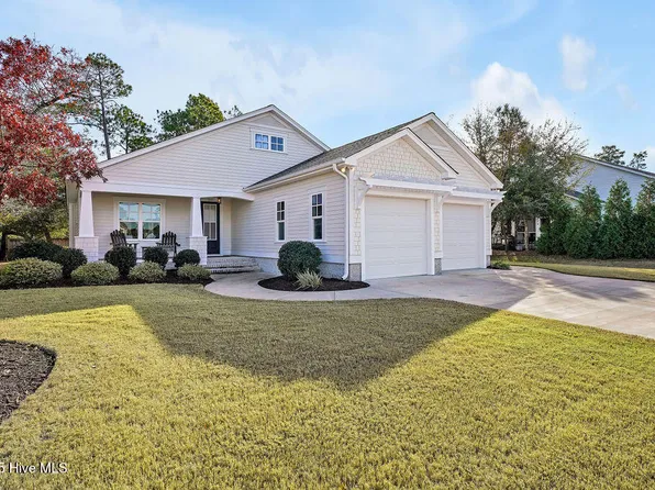 1010 Softwind Way, Southport, NC 28461