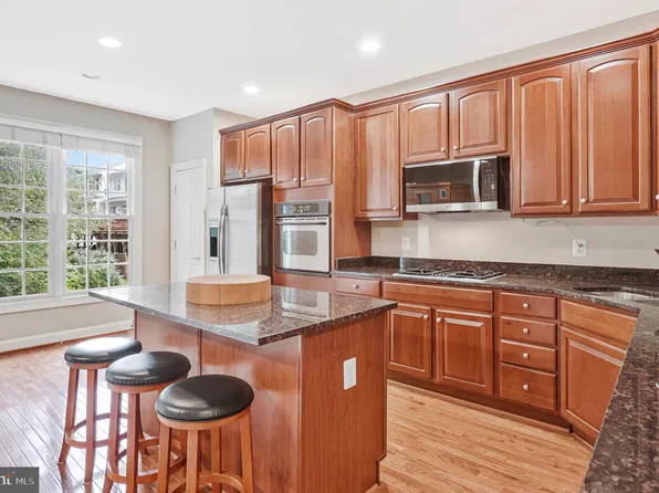 8313 Dockray Ct, Lorton, VA 22079