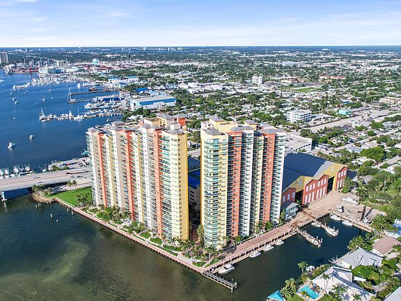 2nd image of 2650 Lake Shore Dr Unit 805