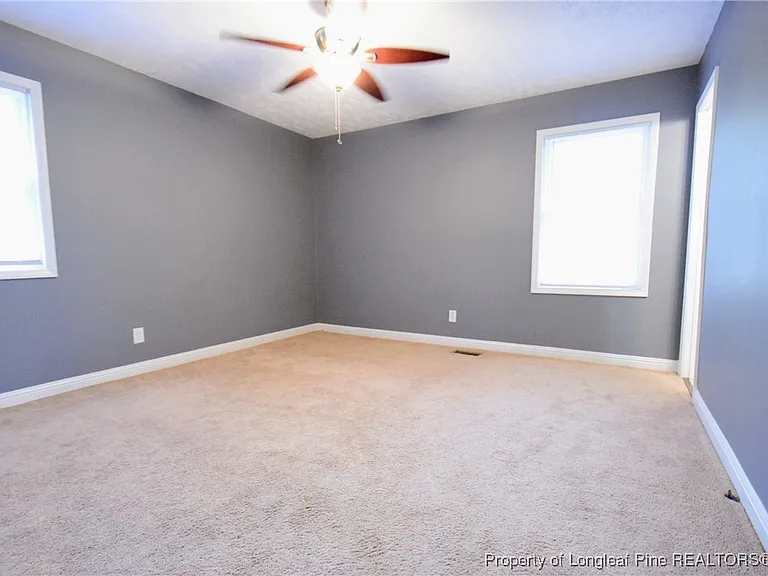 6604 Bonnie Bell Ln — Photo 8
