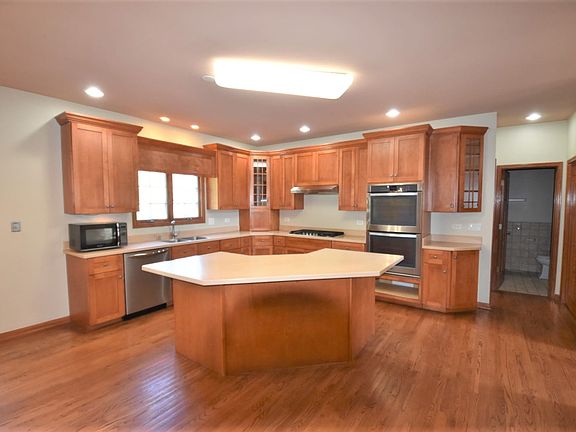 3rd image of 24718 W Rushford Pl