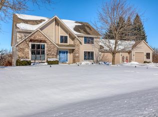 1931 Field Cliffe Dr, Richfield, WI 53076