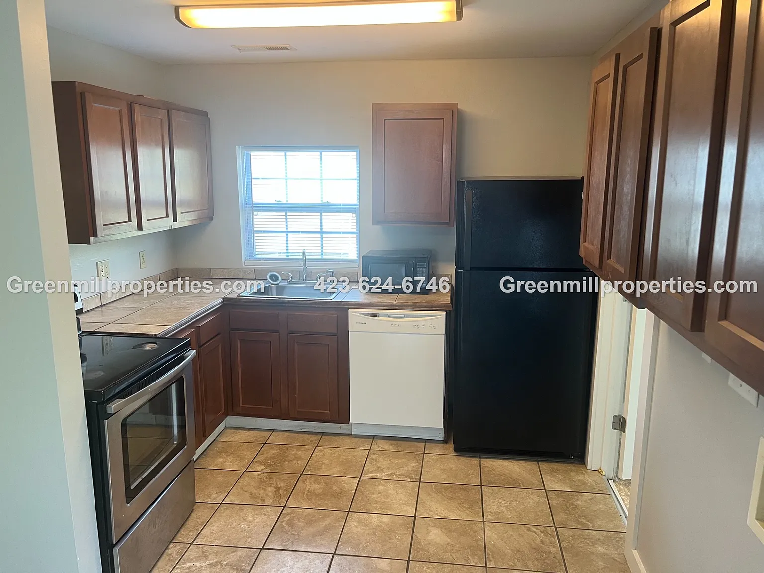2 bed, 952 sqft, $1,295 — Photo 2