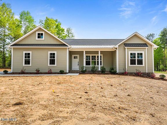 3rd image of 110 Trailcrest Drive