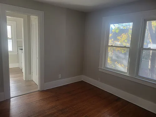 450 Meigs St Photo 1