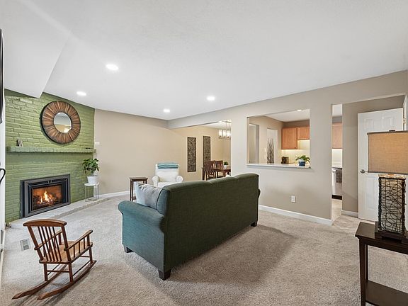 2nd image of 2437 Unity Ave N